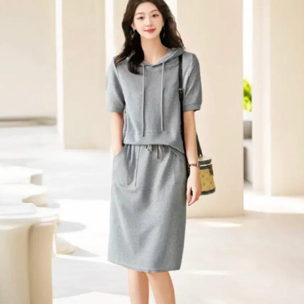 [BUNJANG] Women's Short Sleeve Hoodie and Skirt Set / [새상품] 여성 반팔 후드 티셔츠, 스커트 세트