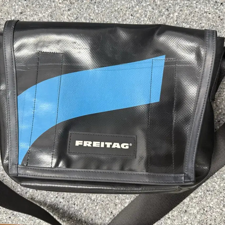 [BUNJANG] Freitag F12 R51 Razzle Black Blue Messenger Bag / 프라이탁 라씨 블랙블루