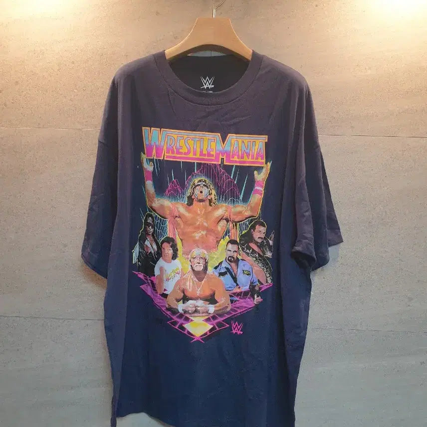 [BUNJANG] WWE WrestleMania Official Merchandise Authentic T-Shirt / WWE 레슬매니아. 오피셜굿즈. 정품 반팔 티셔츠!