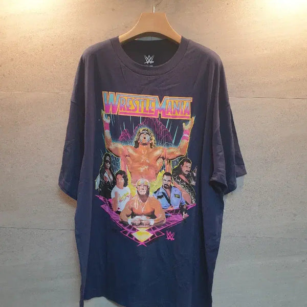 [BUNJANG] WWE WrestleMania Official Merchandise Authentic T-Shirt / WWE 레슬매니아. 오피셜굿즈. 정품 반팔 티셔츠!