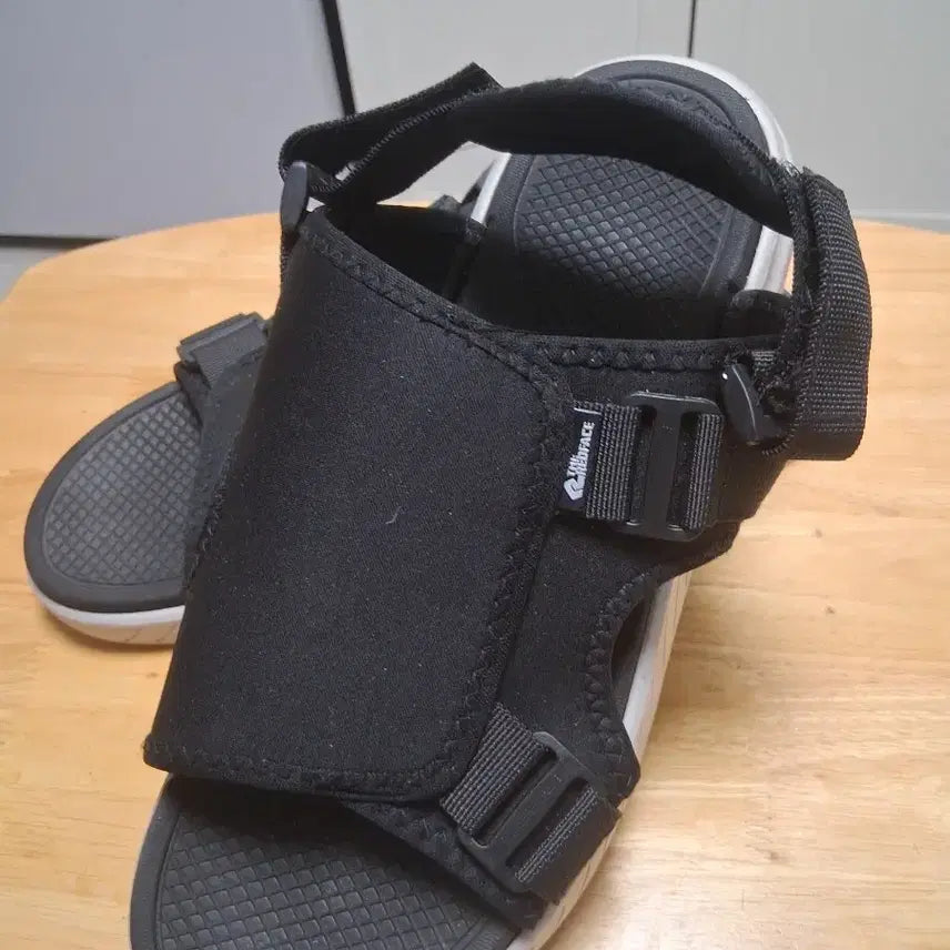 [BUNJANG] Radicce Functional Sandals Size 270 / 래드페이스 기능성 샌달 사이즈 270호 디자인강추 실착별로 사진참고