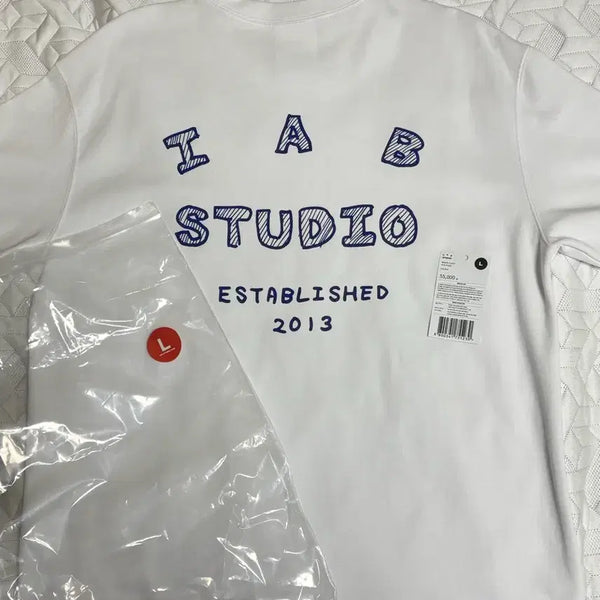 [BUNJANG] IAPP STUDIO Sketch T-Shirt Size L / 아이앱스튜디오 스케치 반팔 L
