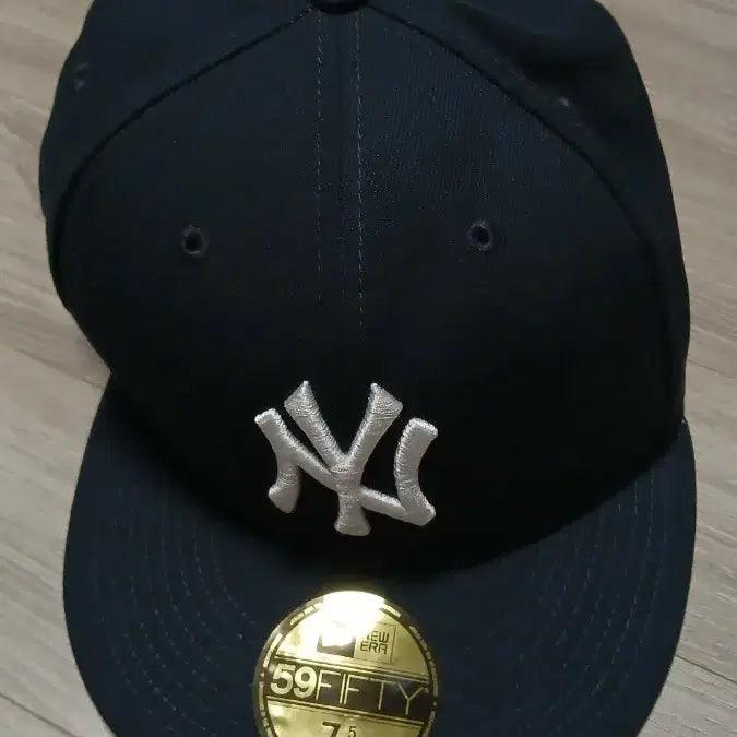 [BUNJANG] New Era 59FIFTY New York Yankees Fitted Cap Black Size 7 5/8 (60.6cm) / 뉴에라 59FIFTY 뉴욕 양키즈 블랙 7 5/8 둘레60.6센치  큼