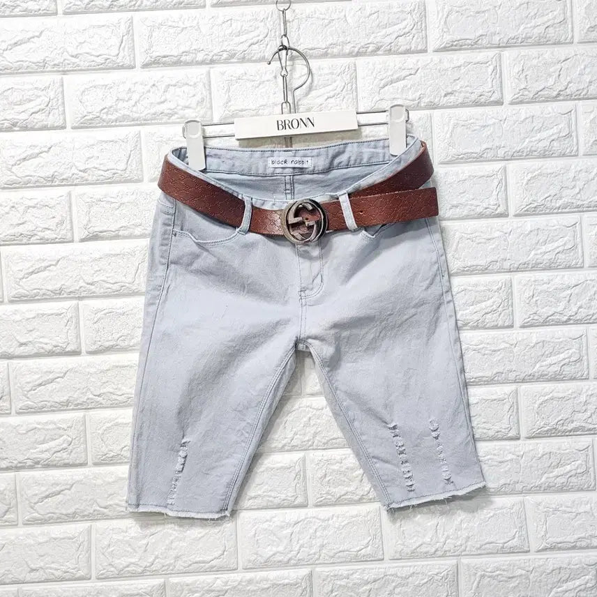 [BUNJANG] Black Rabbit Light Wash Distressed Denim Shorts / 연청 데미지 반바지