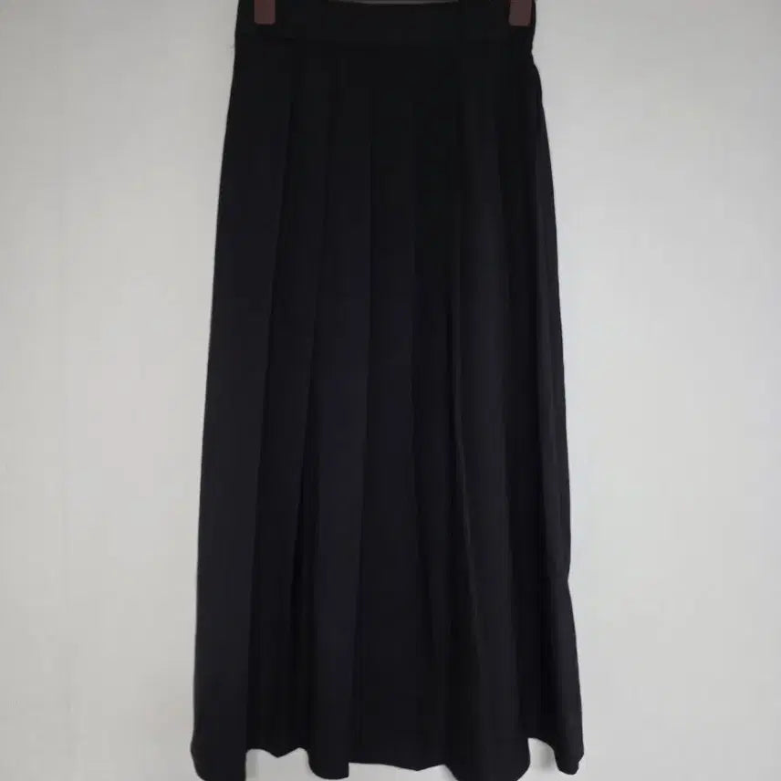 [BUNJANG] Black Pleated Long Skirt / 검정색 플리츠 롱 스커트