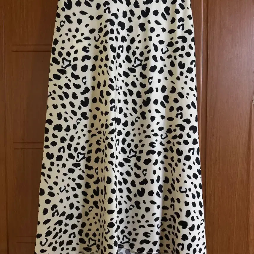 [BUNJANG] La Fiaf Leopard Pattern Long Skirt / 라삐아프 레오파드 롱 스커트 새 옷