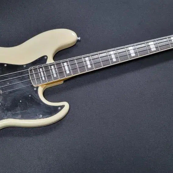 [BUNJANG] Fender Japan 75 Reissue Jazz Bass (Neck Repaired) / 펜더 재팬 75리이슈 재즈베이스 (넥 수리)