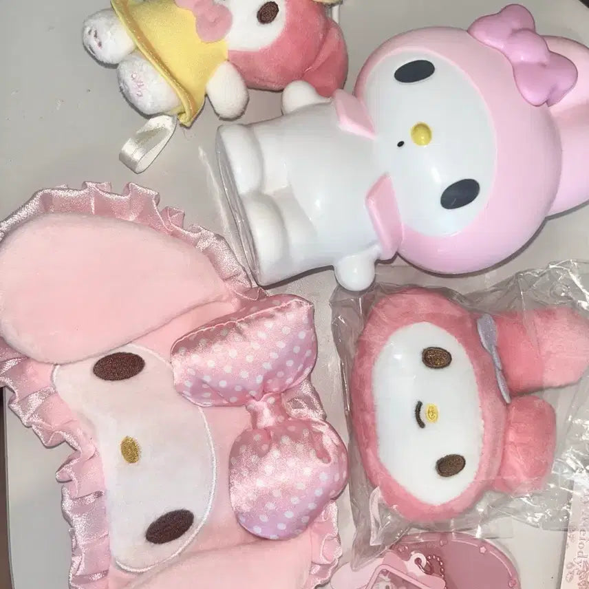 [BUNJANG] Sanrio My Melody Sleeping Mask Storage Box Plush / 마이멜로디 급처일괄 산리오 수면안대 보관함 인형