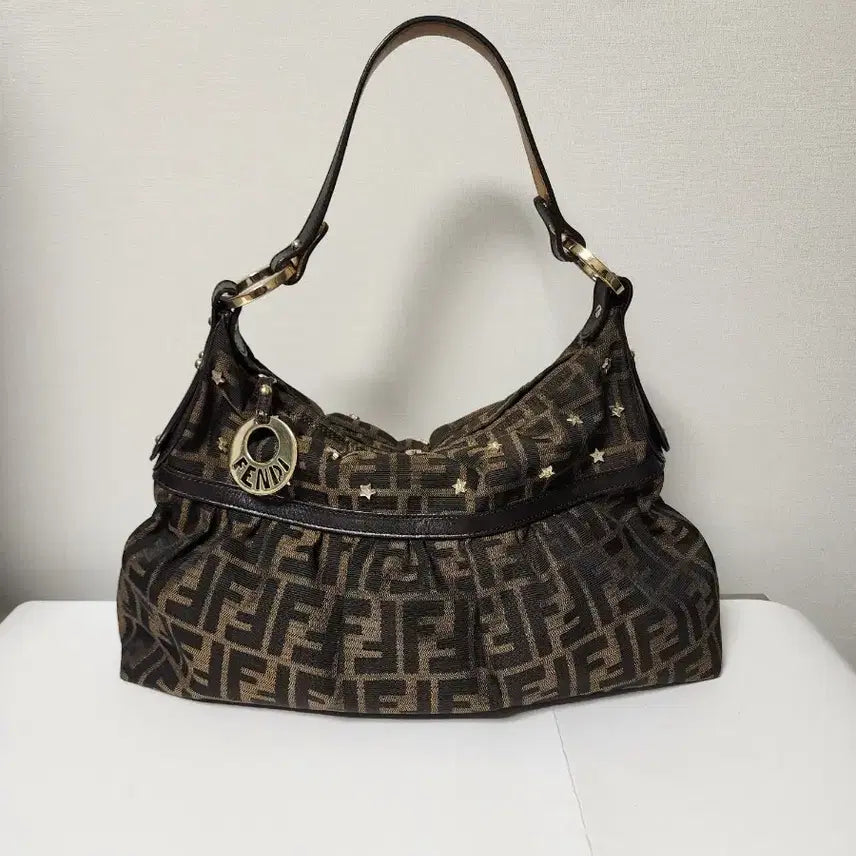[BUNJANG] Fendi Zucchino Chef Medium Shoulder Bag with Star Embellishment / 펜디 별장식 주카 쉐프 숄더백