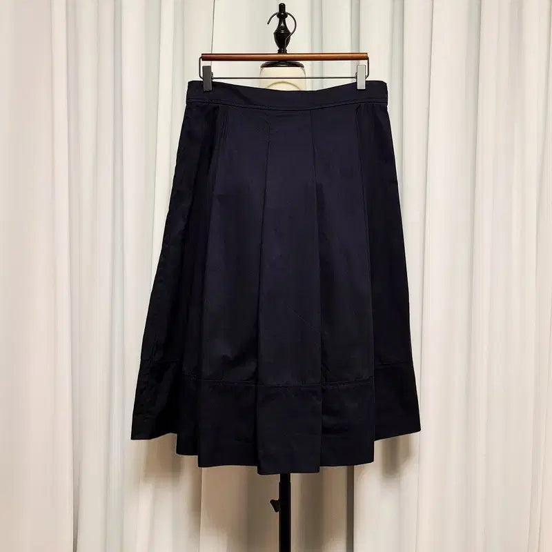 [BUNJANG] LIST 25SS Pintuck Flare Skirt / LIST 리스트 25ss 핀턱 플레어 스커트