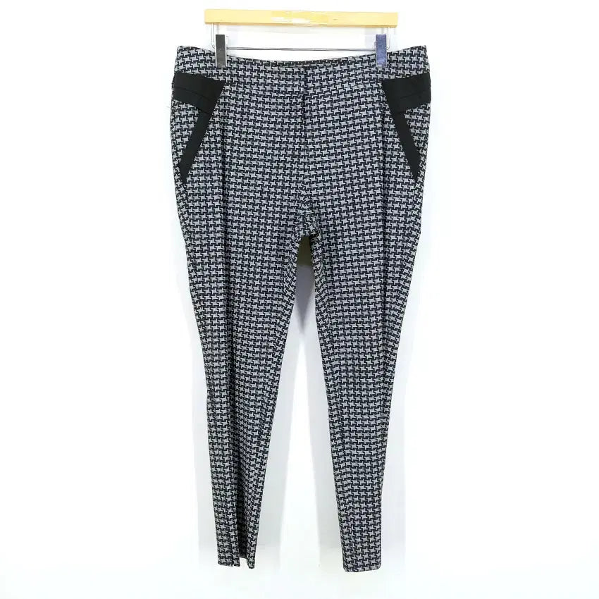 [BUNJANG] T'ST Women's Summer Pattern 4-Way Stretch 8-Part Pants Black Size 77 / 투에스티 여성 여름 패턴 사방스판 8부팬츠 블랙77 (HU45916)