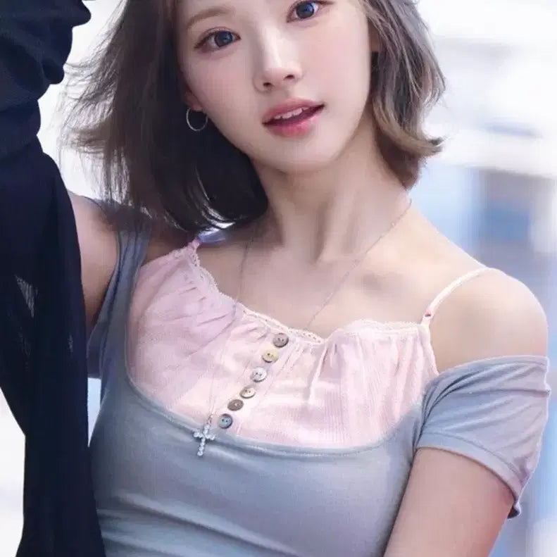 [BUNJANG] FLANOPAL Katy Button Top (as worn by Jiwoo) / 원가 96,000/ 하투하 지우 착용) 플노팔 케이티 버튼 탑