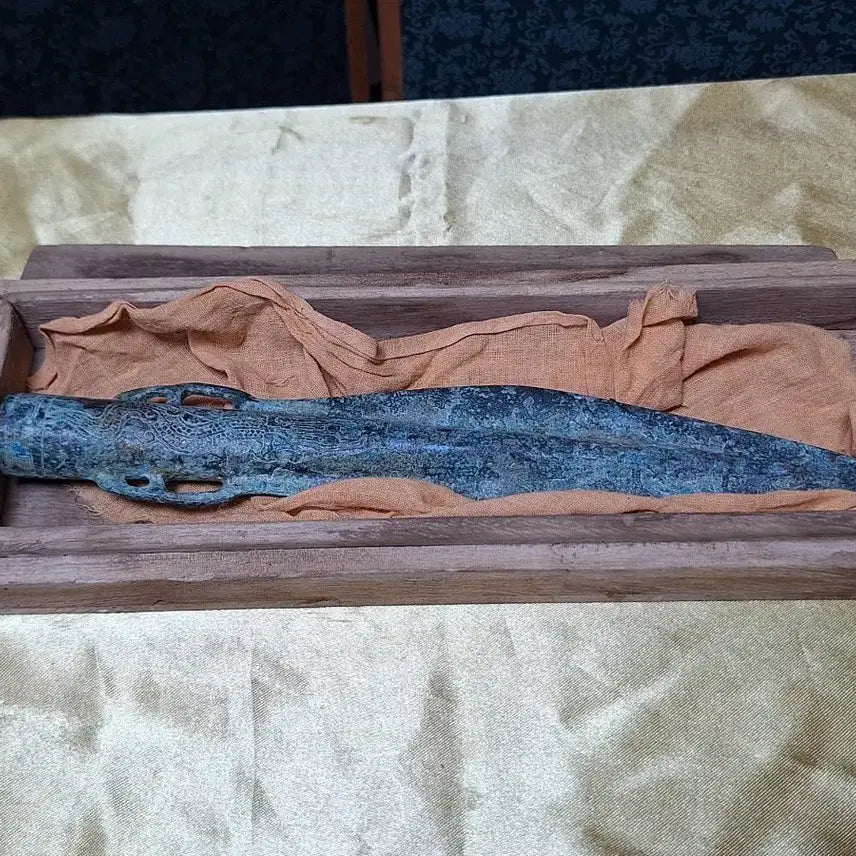 [BUNJANG] Antique Wooden Window Ornament / 수백년된 장식품 창