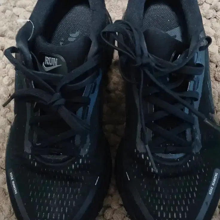 [BUNJANG] Nike Vomero 18 Running Shoes Black Size 250 / 나이키 런닝화 vomero18 보메로 우먼스 블랙 250사이즈 상태좋음
