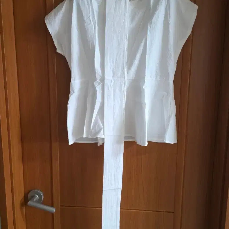 [BUNJANG] Belt Set Blouse with Double Front Pin Tucks / (새상품) 화이트 앞 투 핀턱(주름) 벨트세트 블라우스