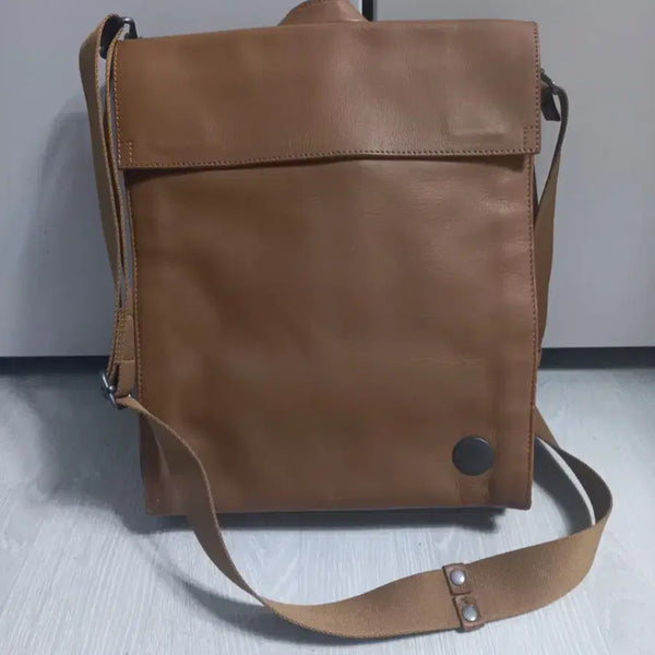 [BUNJANG] Mandarina Duck Unisex Backpack & Shoulder Bag - Camel / 만다리나덕 남녀공용 백팩 겸 숄더백. 카멜 칼라