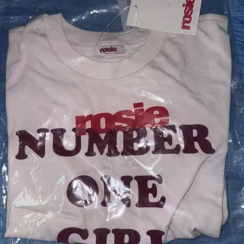 [BUNJANG] BLACKPINK Rosé Number Girl T-Shirt The Hyundai Seoul Pop-up Exclusive / 로제 Rosie 넘버원걸 티셔츠 더현대서울 팝업