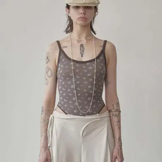 [BUNJANG] Sculptor Cottage Bodysuit Brown M / 새상품) 스컬프터 Cottage Bodysuit Brown 바디수트 나시 M
