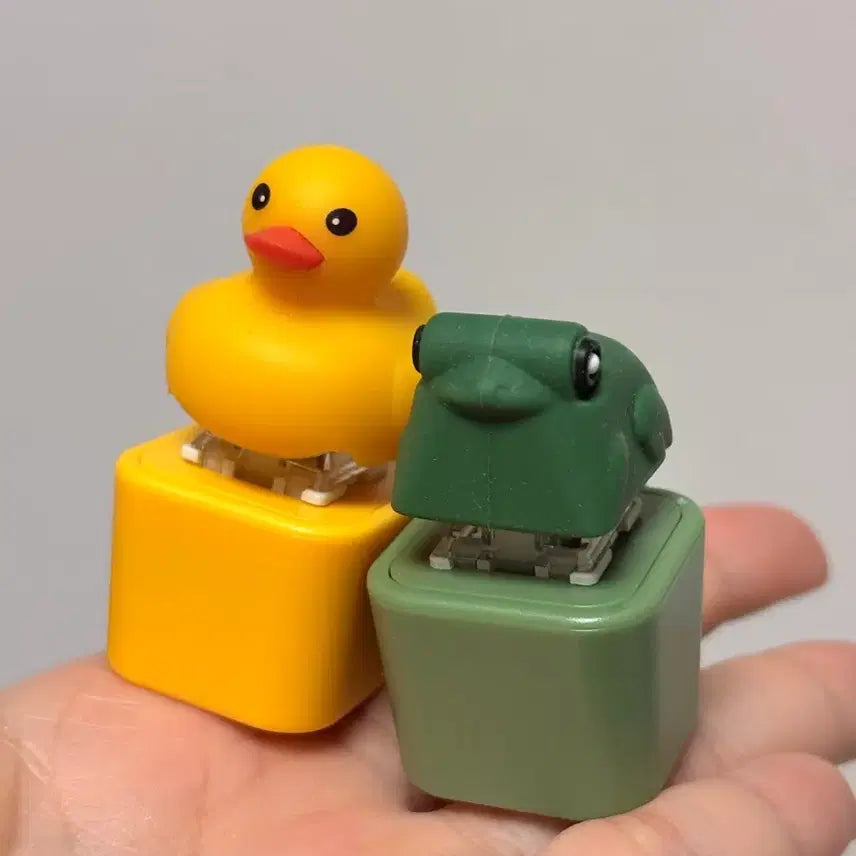 [BUNJANG] Duck and Frog Sound Clicker Keychain / 새상품 오리 개구리 소리나는 클리커 키링