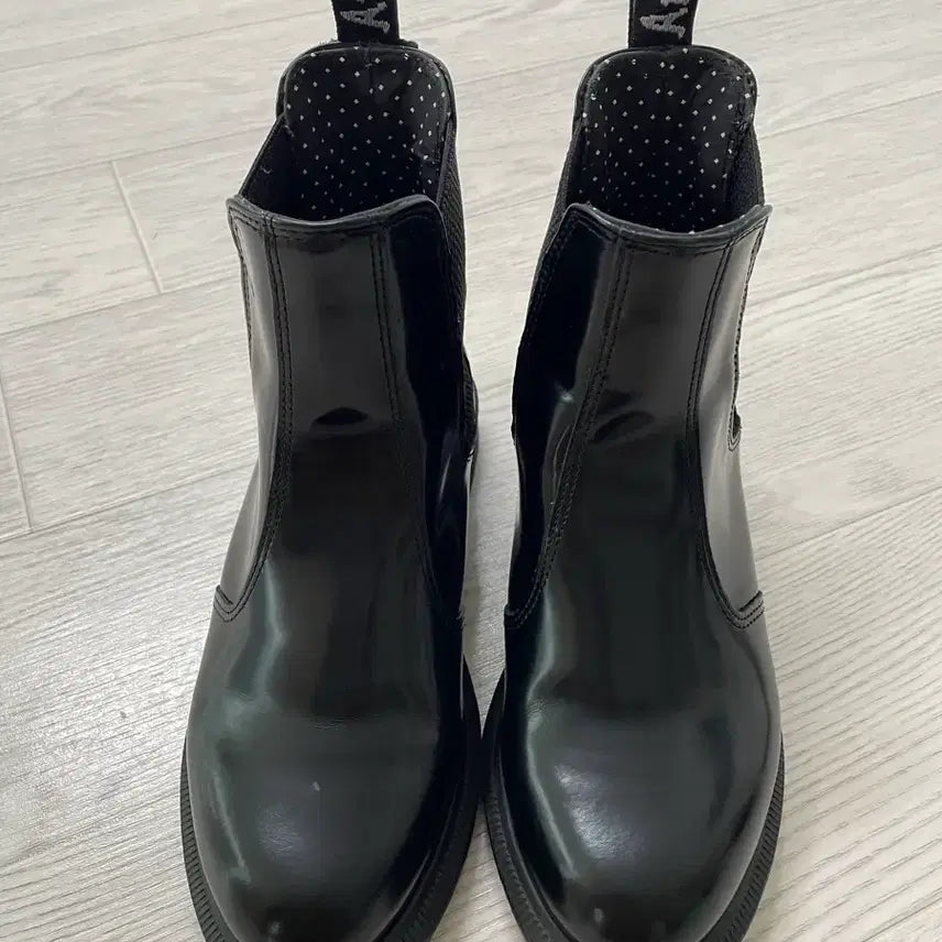 [BUNJANG] Dr. Martens Flora Chelsea Boots / 닥터마틴 플로라 첼시 부츠