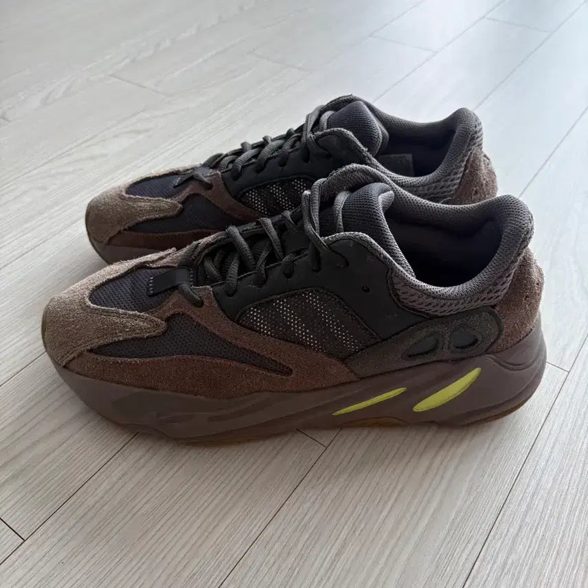 [BUNJANG] Adidas Yeezy Boost 700 Mauve / 아디다스 이지 부스트 700 모브 275