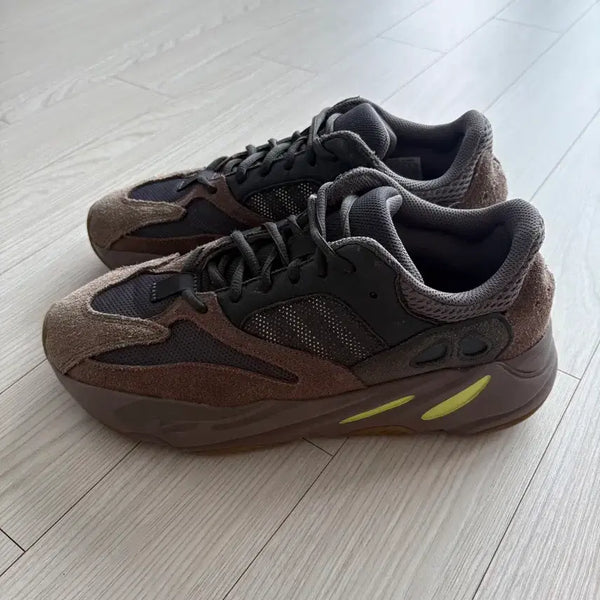 [BUNJANG] Adidas Yeezy Boost 700 Mauve / 아디다스 이지 부스트 700 모브 275