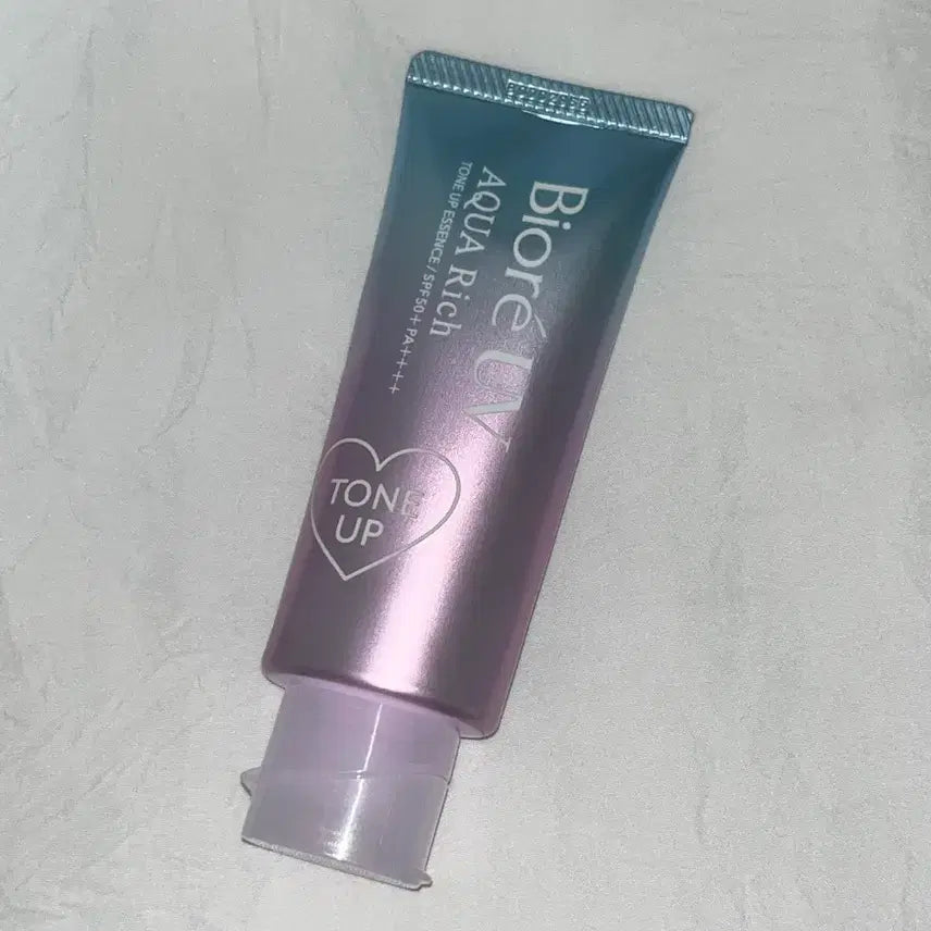 [BUNJANG] Biore UV Aqua Rich Essence Tone Up Lavender SPF50+ PA++++ 70g / 비오레 UV 아쿠아리치 에센스 70g 톤업 라벤더