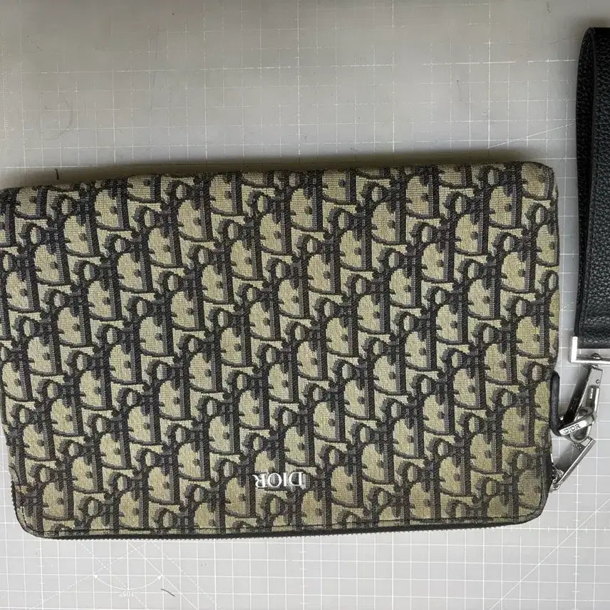 [BUNJANG] Dior Oblique Leather Clutch Bag / 디올 오블리크 클러치a4