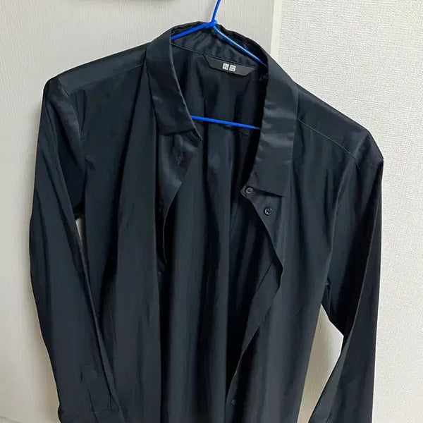 [BUNJANG] Uniqlo Black Shirt / 유니클로 셔츠 블랙