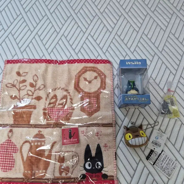 [BUNJANG] Studio Ghibli Kiki's Delivery Service Towel, Catbus Coin Purse, Totoro Tumbler, Totoro Keychain Bundle Set / 지브리 정품 마녀 배달부 키키 수건 네코버스 동전지갑 등 4종일괄