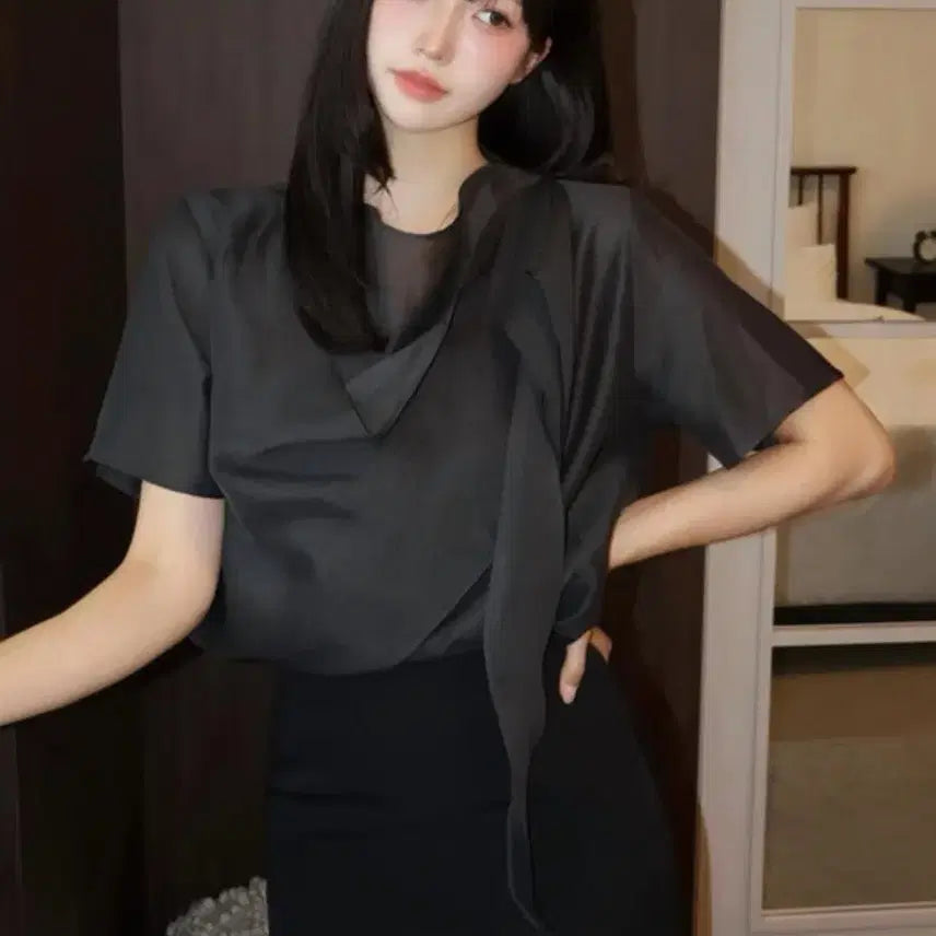 [BUNJANG] Our Cosmos Charcoal Blouse / 아워코모스 블라우스 (하객룩 추천)