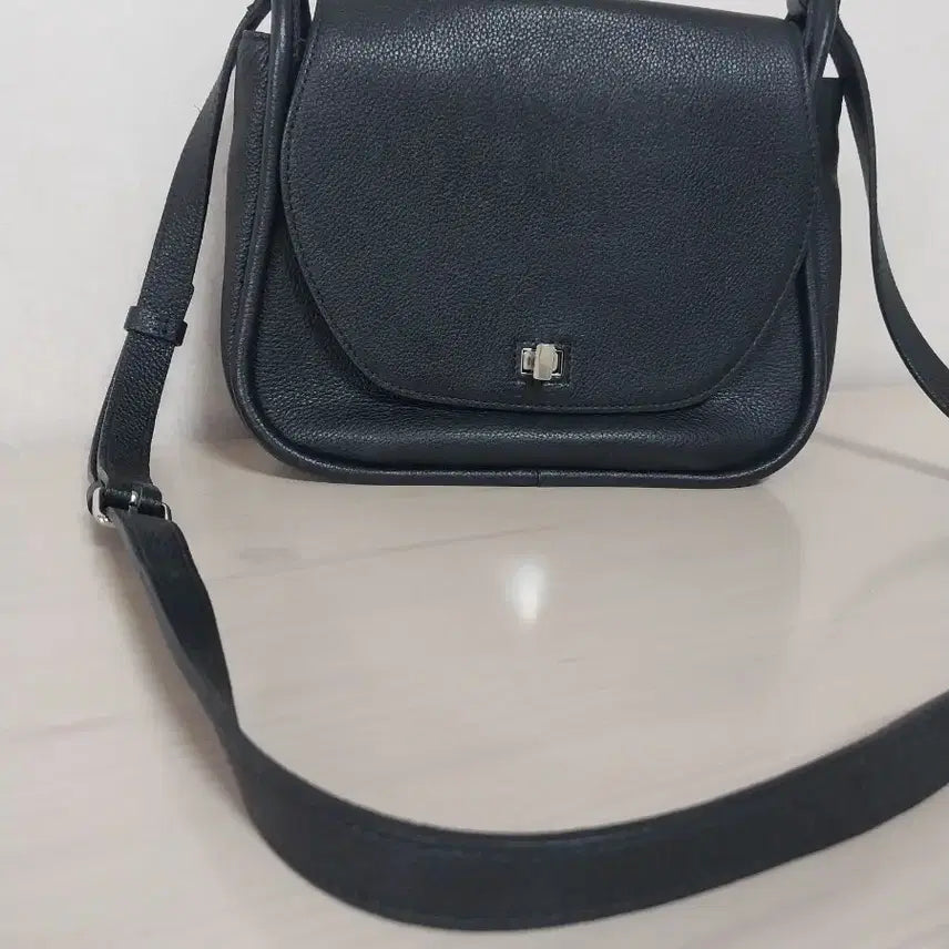 [BUNJANG] Dmaker Natural Leather Black Daily Bag / 디메이커 천연가죽 블랙 데일리백