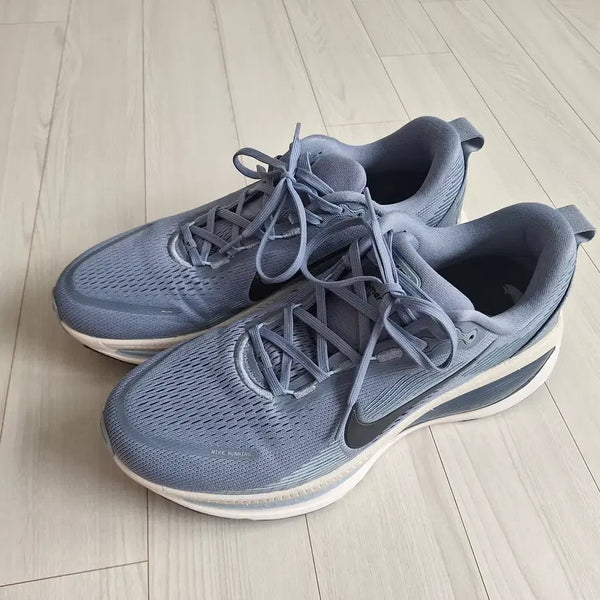 [BUNJANG] Nike Vomero 18 Diffused Blue Running Shoes (Size 290, Fits 285) / 정품 A급 나이키보메로18 290(실제285)디퓨즈드블루 나이키런닝화285