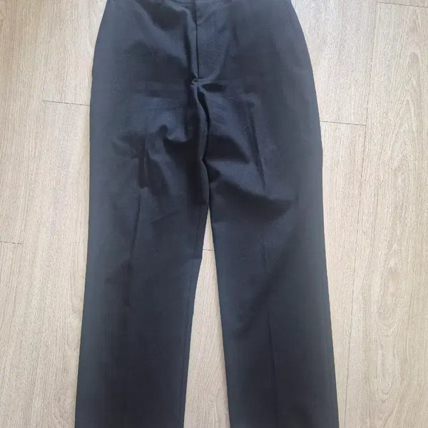[BUNJANG] Theory Semi-Wide Slacks Size 32 / 띠어리 세미와이드 슬랙스 32사이즈(허리단면40)