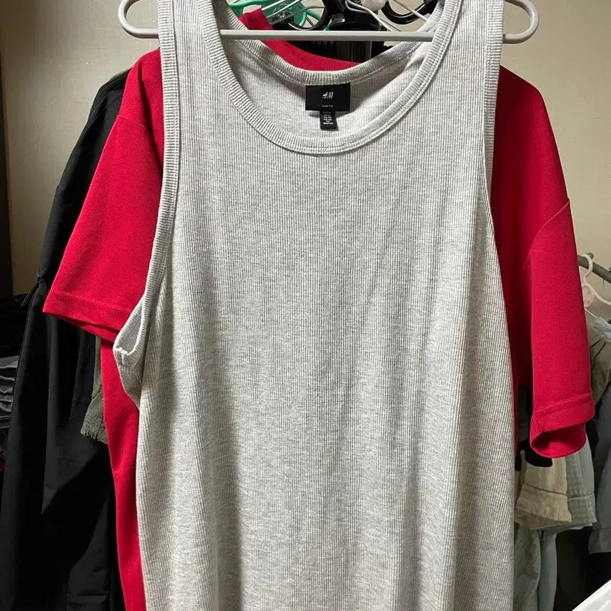 [BUNJANG] H&M Grey Sleeveless Top / H&M 회색 나시