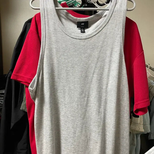 [BUNJANG] H&M Grey Sleeveless Top / H&M 회색 나시