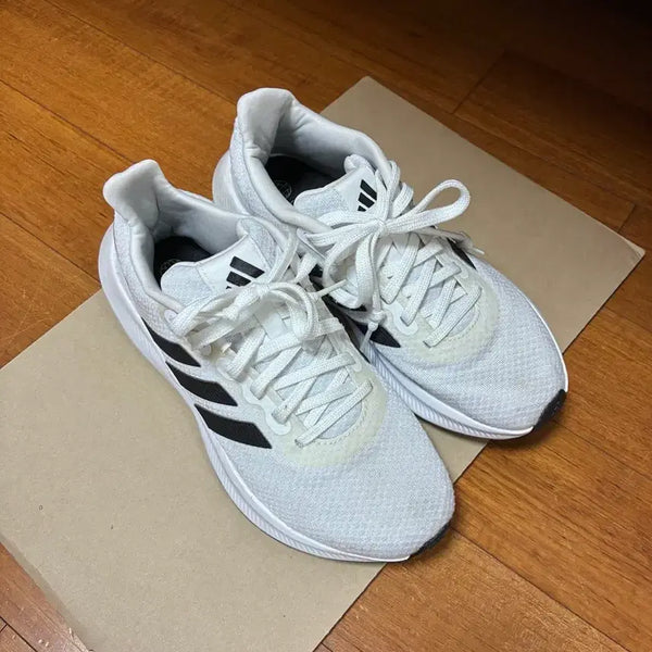 [BUNJANG] Adidas Running Shoes Size 36.5 / 아디다스 운동화 36.5