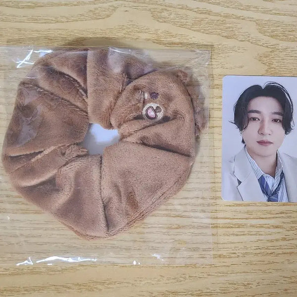 [BUNJANG] Day6 Japan MD Hair Scrunchie Photocard Sungjin Bundle Set / 일괄) 데이식스 일본엠디 헤어스크런치 포카 성진