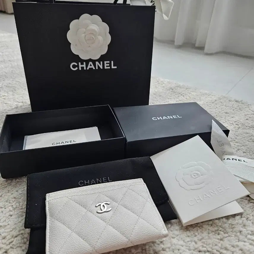 [BUNJANG] Chanel Classic Caviar Card Holder White / 샤넬 클래식 캐비어 화이트 카드지갑