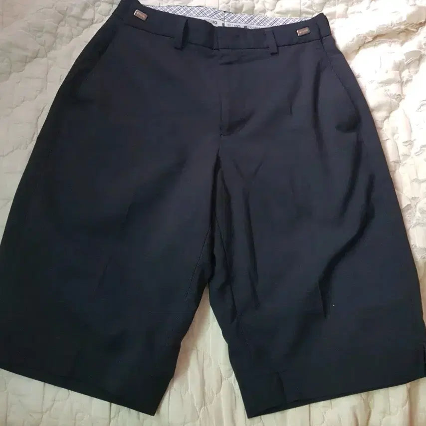 [BUNJANG] Women's School Uniform Shorts Bundle (11 pcs) / 여자 교복 반바지 11벌 가격