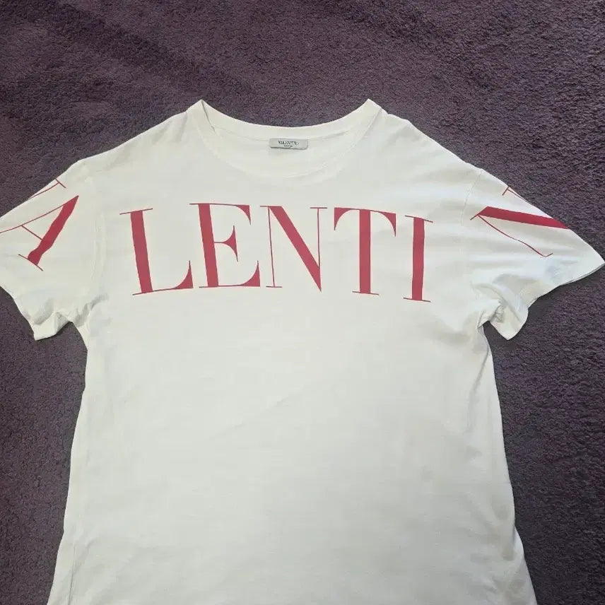 [BUNJANG] Valentino Cotton Short Sleeve T-Shirt White Red Lettering / 발렌티노 반팔 티셔츠
