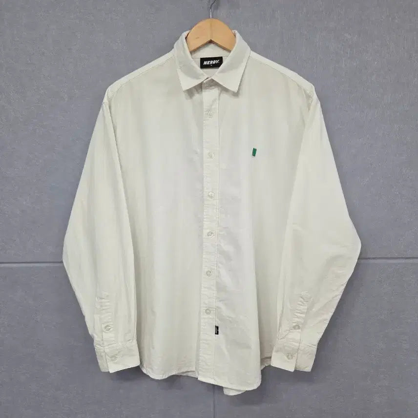 [BUNJANG] NERDY Small Logo White Cotton Long Sleeve Shirt / 널디(NERDY) 스몰 로고 화이트 코튼 긴팔 셔츠