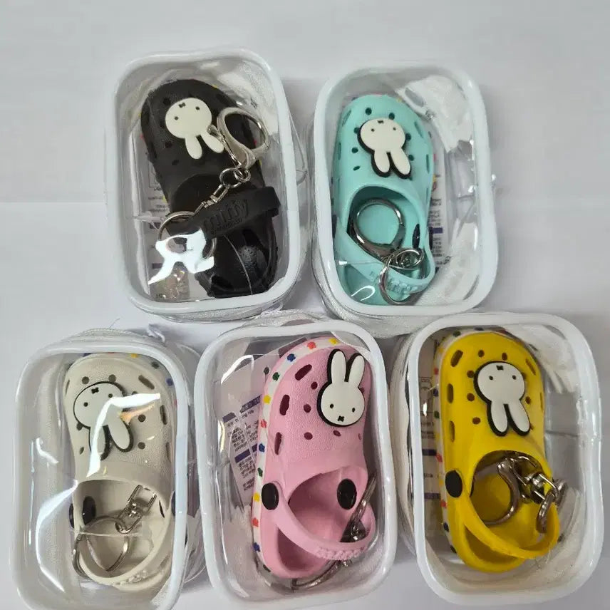 [BUNJANG] Miffy Crocs Charm Set / 미피 크록스 키링 블랙/민트/아이보리/핑크/옐로우