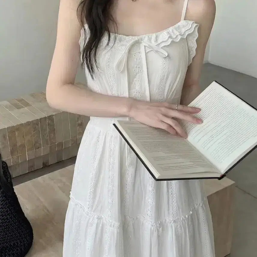 [BUNJANG] White Frill Lace Ribbon Smocked Sleeveless Long Dress / 화이트 프릴 레이스 리본 펀칭 끈 나시 롱원피스