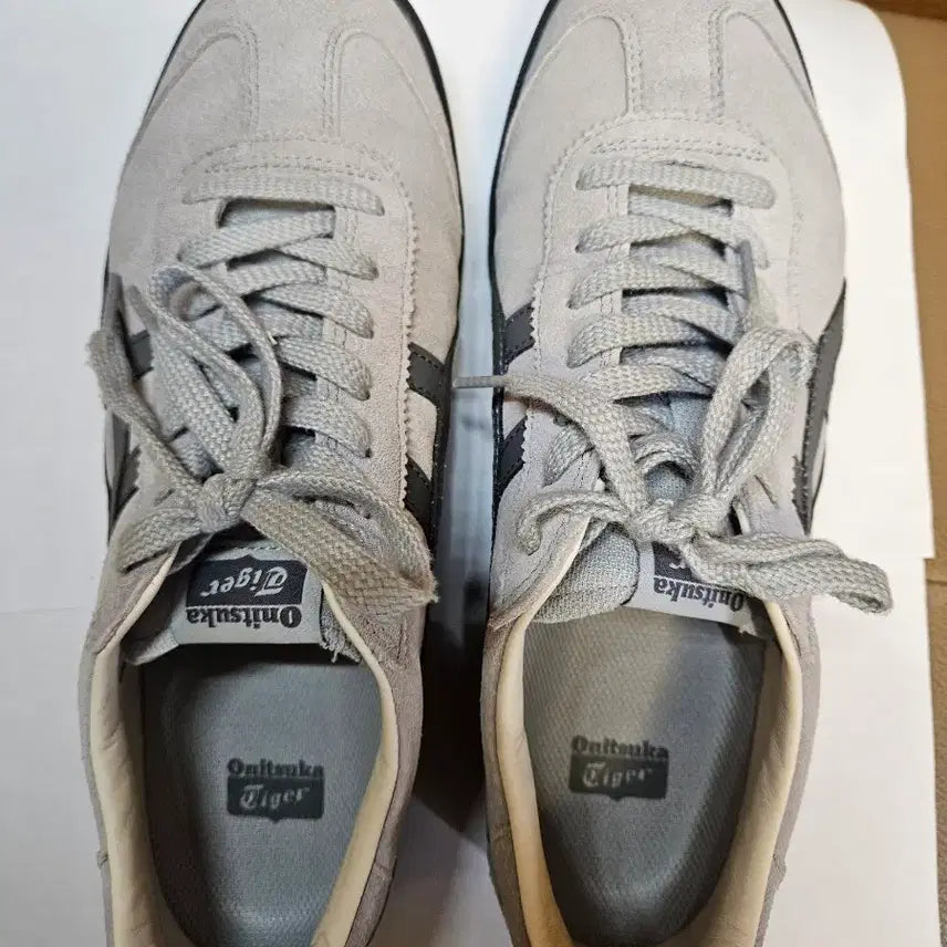 [BUNJANG] Onitsuka Tiger Tokuten Sneakers / 오니츠카타이거 토쿠텐 260