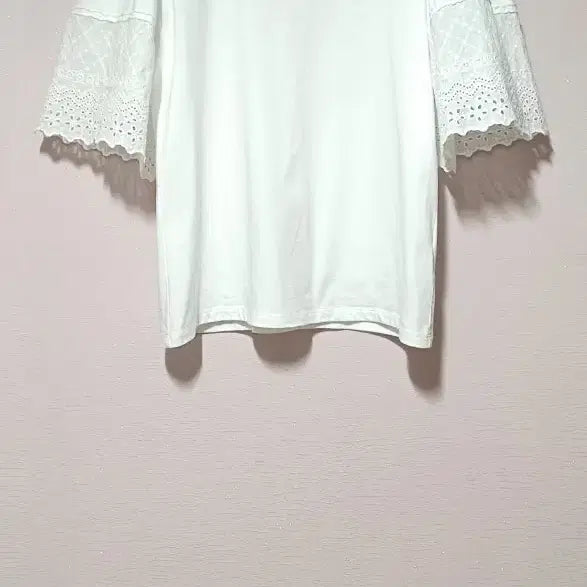 [BUNJANG] Lauren Ralph Lauren Eyelet Punch Blouse T-Shirt (S/P) / 정품] 로렌 랄프로렌 아일렛 펀칭 블라우스 티셔츠 (S/P)