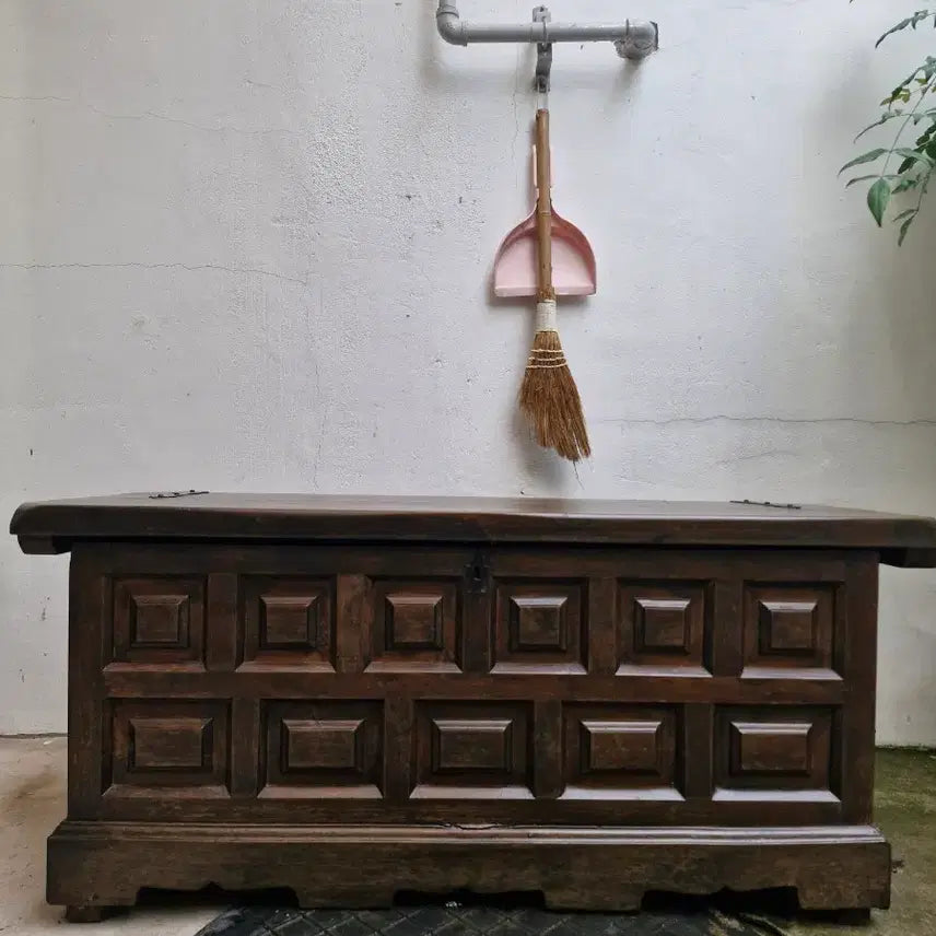 [BUNJANG] Vintage Oak Chest Table - Spanish Style / 빈티지 원목 수납함 스페인 체스트 테이블 빈티지가구