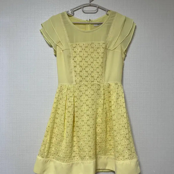 [BUNJANG] Yellow Lace Dress / 새옷 옐로우 레이스 원피스