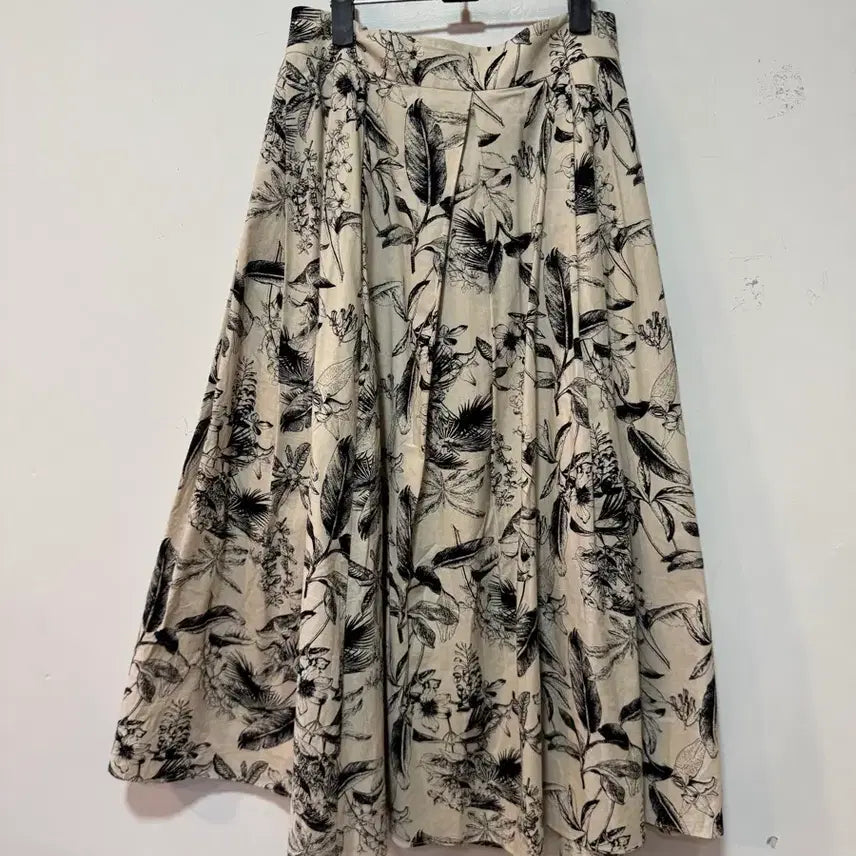 [BUNJANG] VB Flower Pattern Long Skirt - Size M / VB 플라워 패턴 롱 스커트 M (26-27)