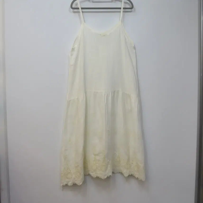 [BUNJANG] 100% Linen Inner Dress with Embroidered Lace / home 자수레이스 린넨100%  이너 원피스